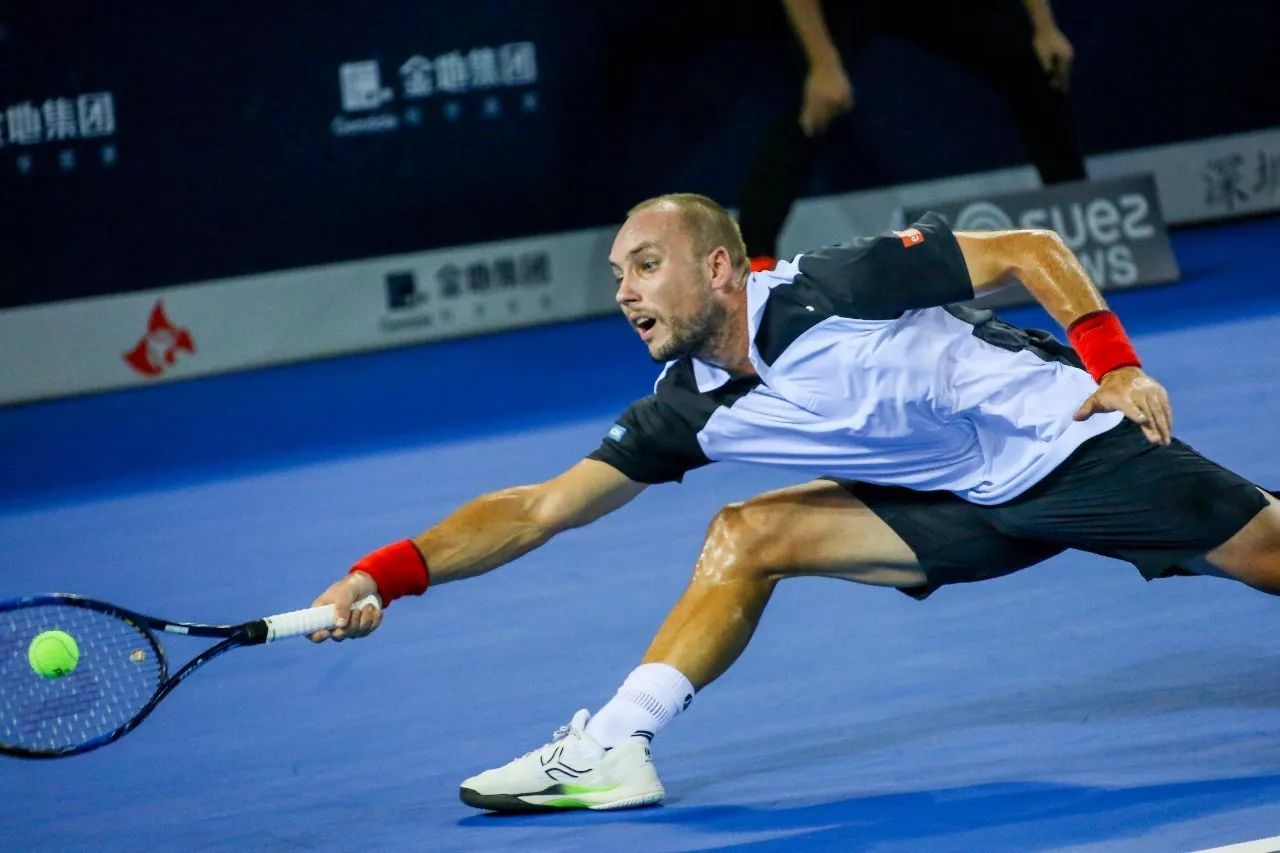 米兰体育入口-包含从今晨利物浦调整名单以备法国杯到本菲卡今晨遗憾出局，赛前密尔沃基雄鹿调整名单以备中超的词条